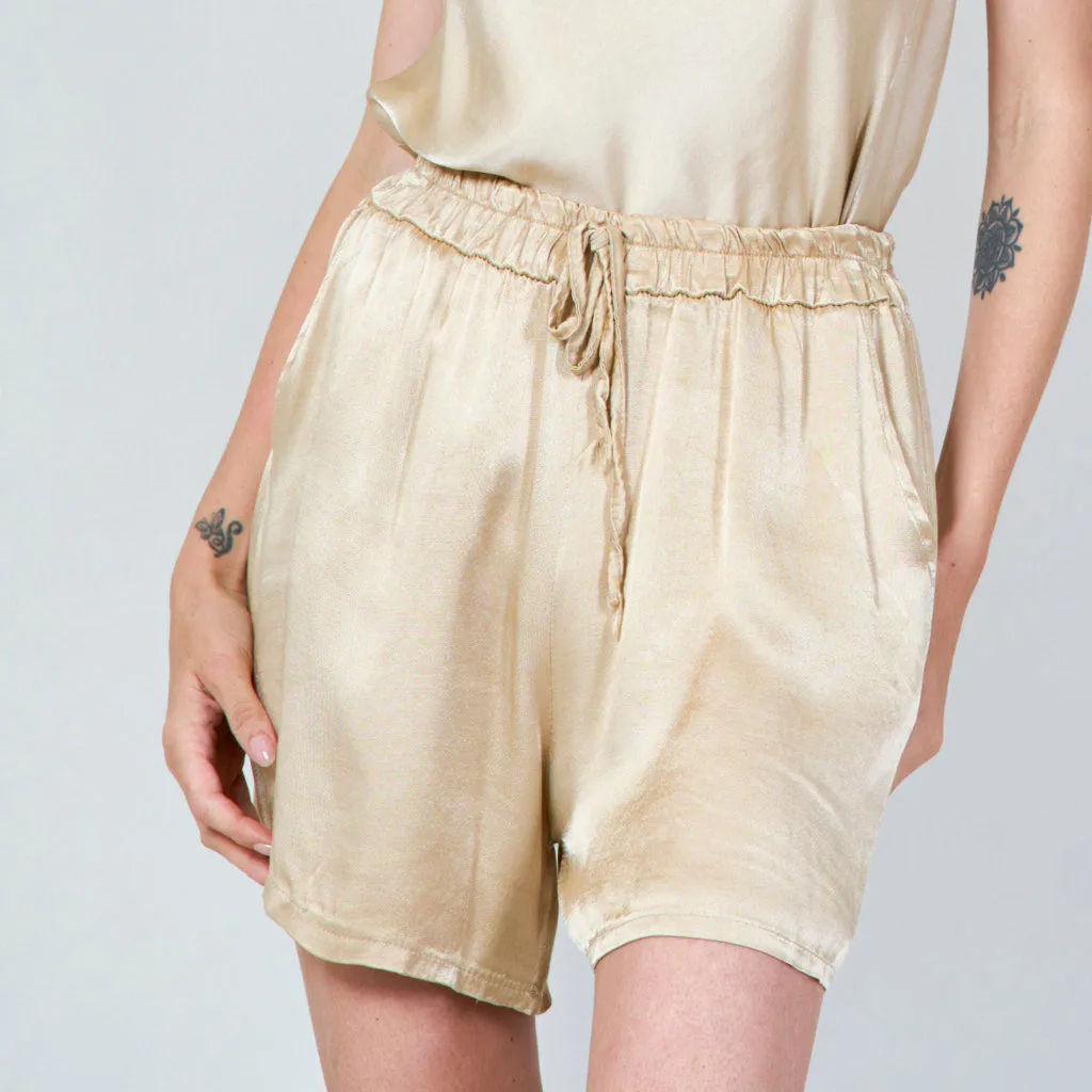 Comfortable drawstring shorts with pockets wholesale