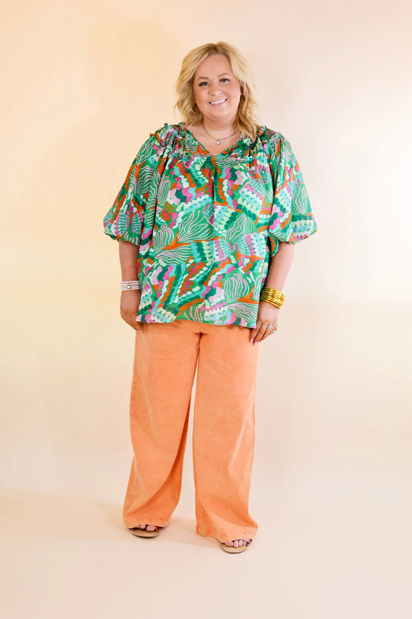 Effortless Style V Neck Tropical Print Top in Green