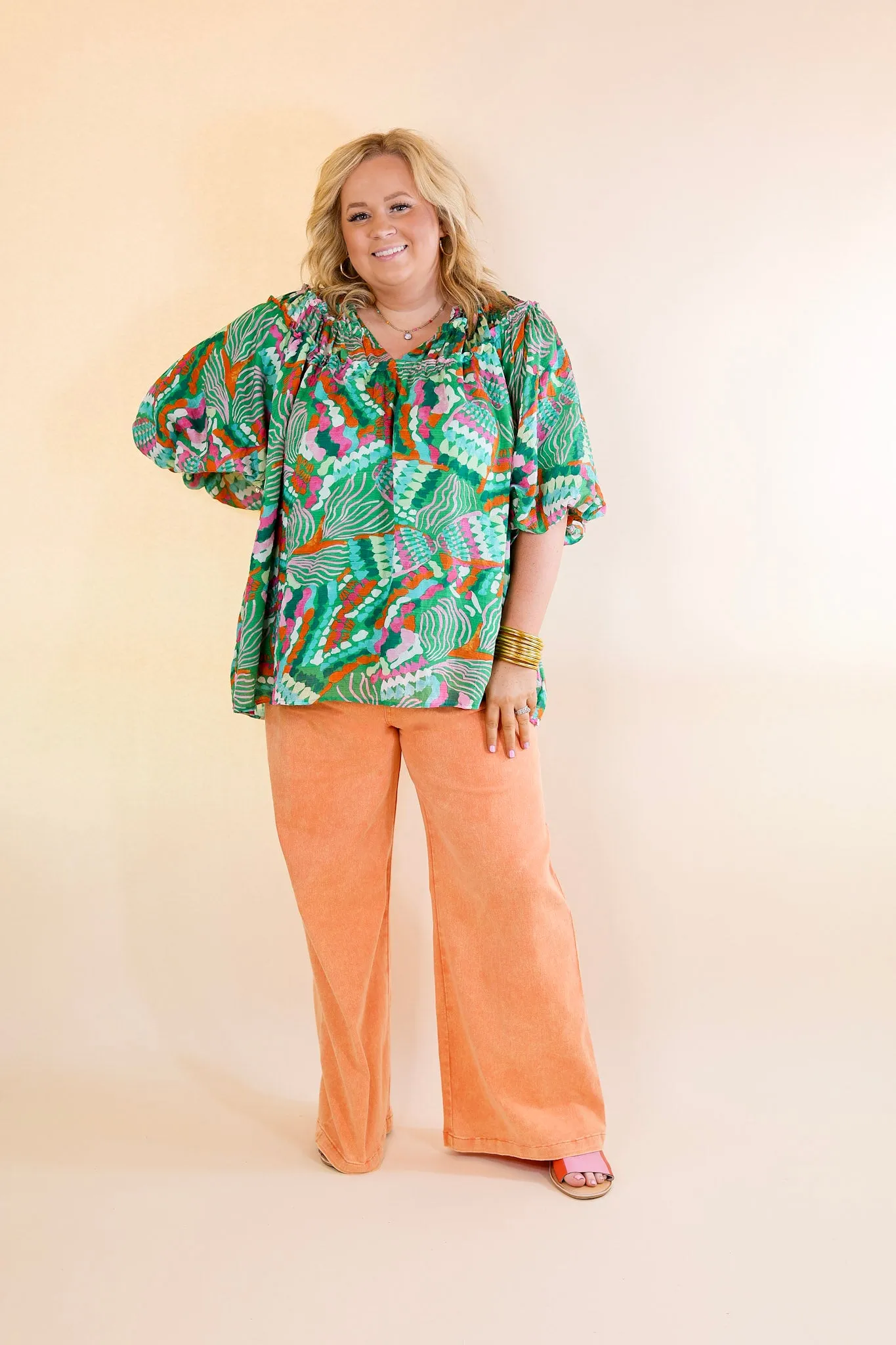 Effortless Style V Neck Tropical Print Top in Green
