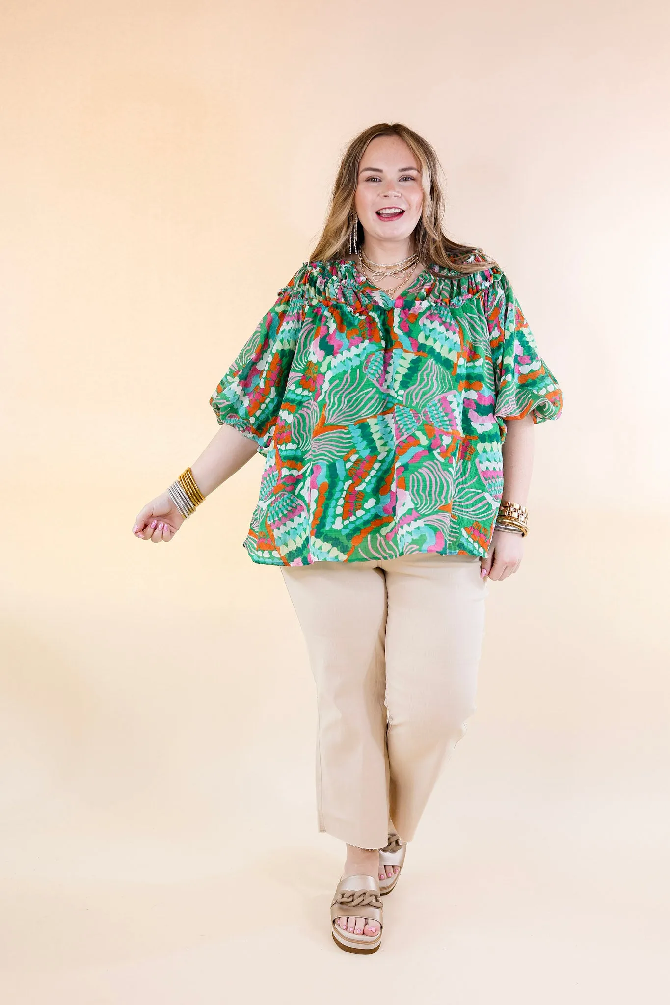 Effortless Style V Neck Tropical Print Top in Green