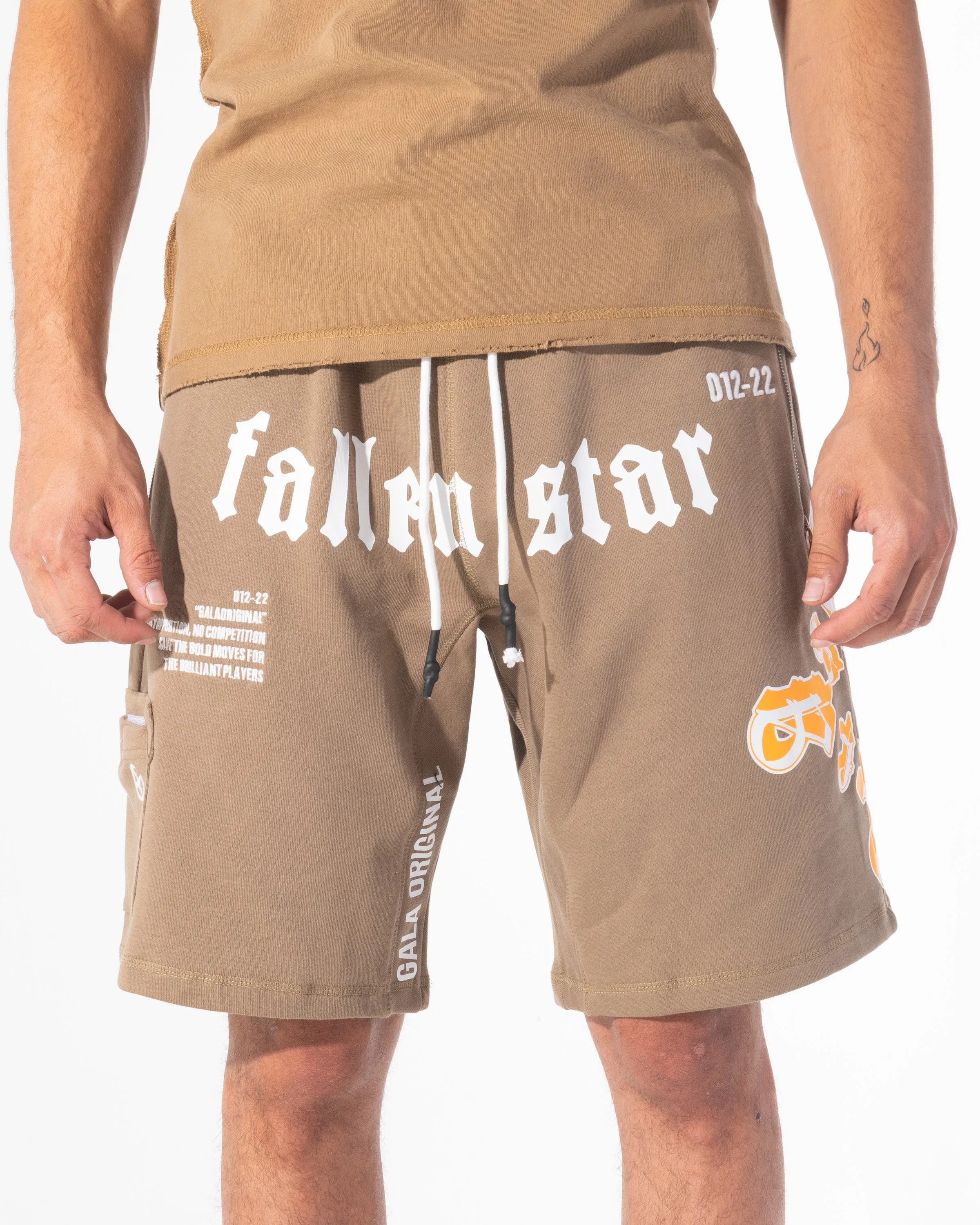 FALLEN STAR SHORTS (CARAMEL)