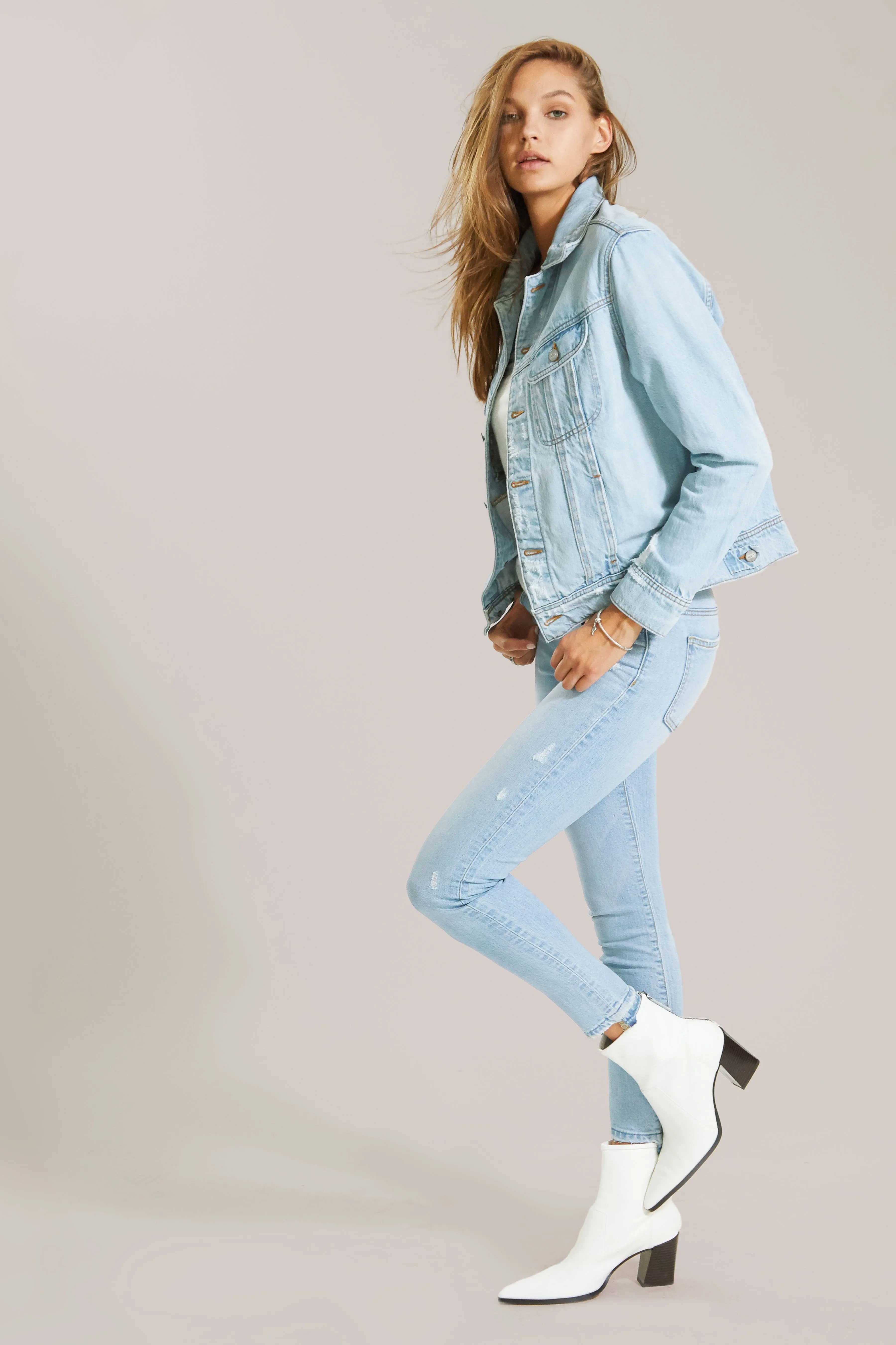 Lauren Skinny In Don't Stop Believin'