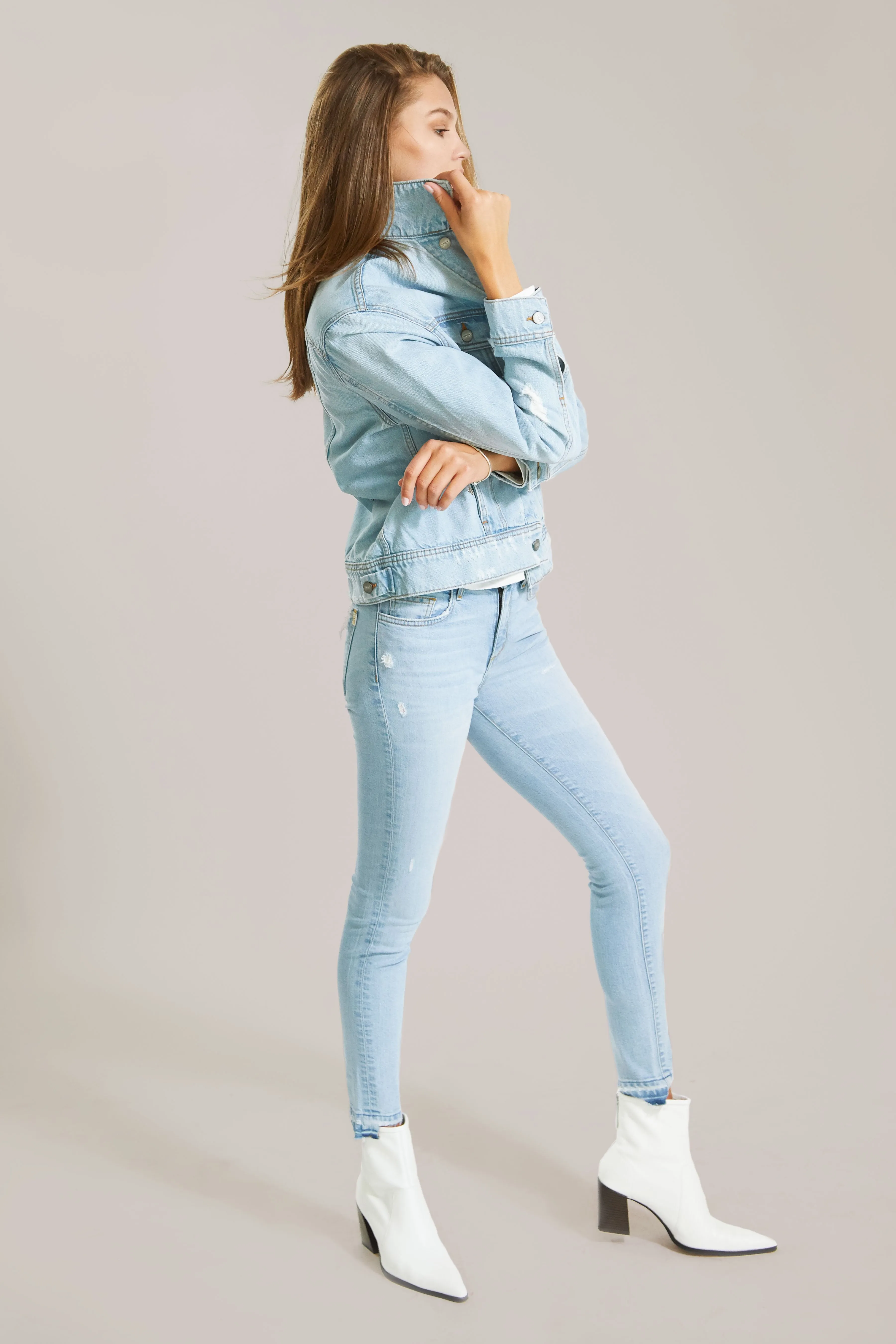 Lauren Skinny In Don't Stop Believin'
