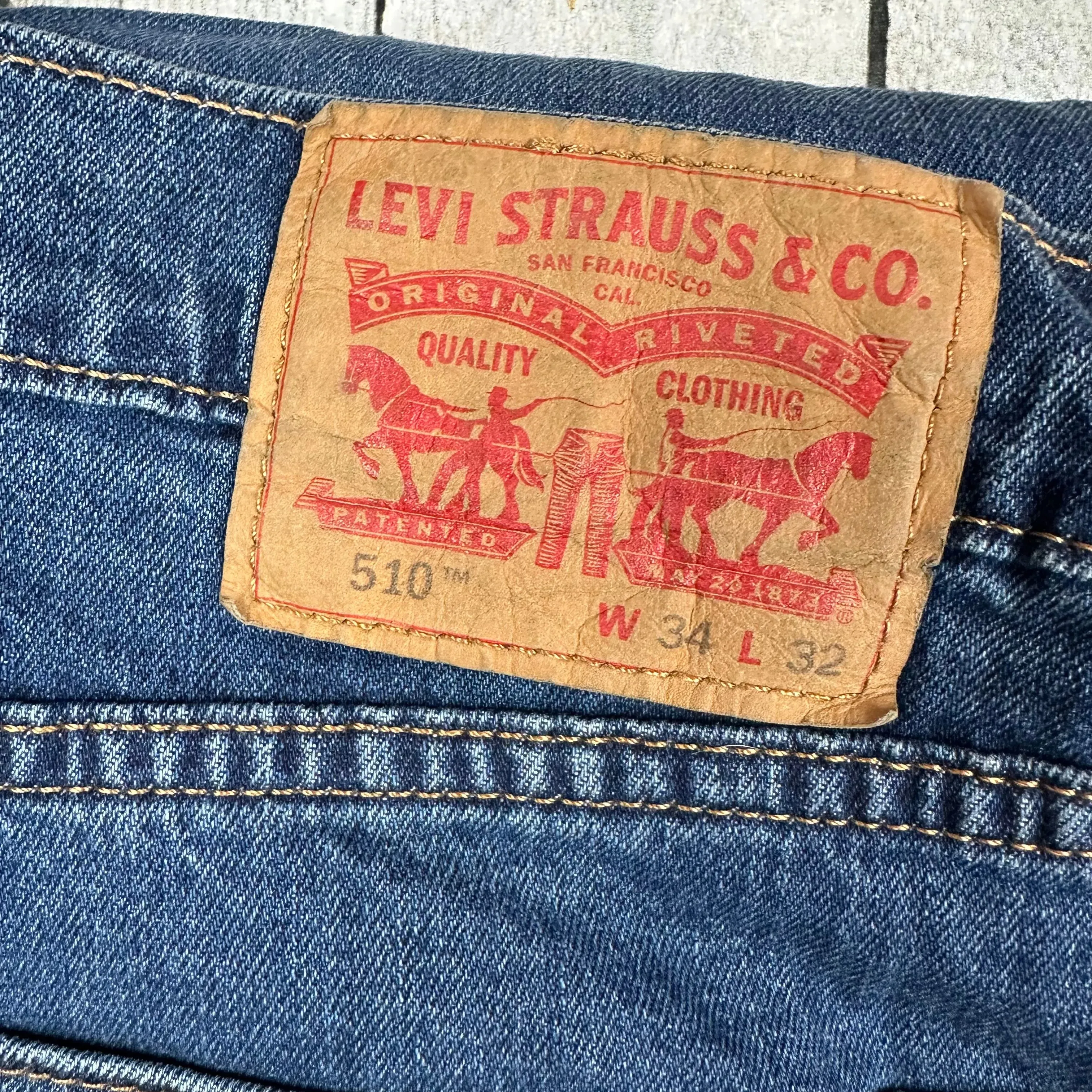 Levis 510  Mens Vintage Wash Slim Fit Jeans -Size 34/32