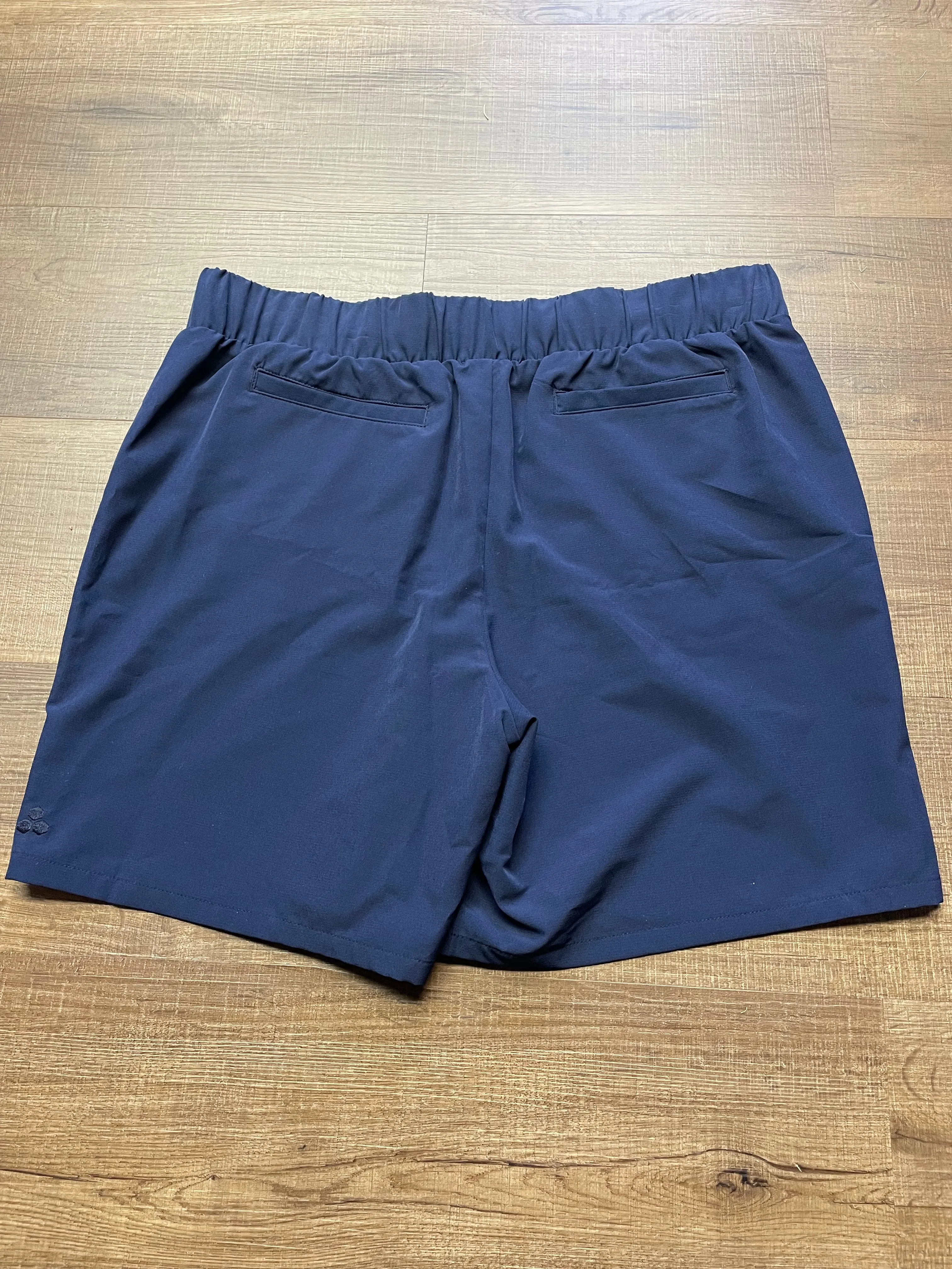 Tek Gear Flat Front Women's Shorts (L)