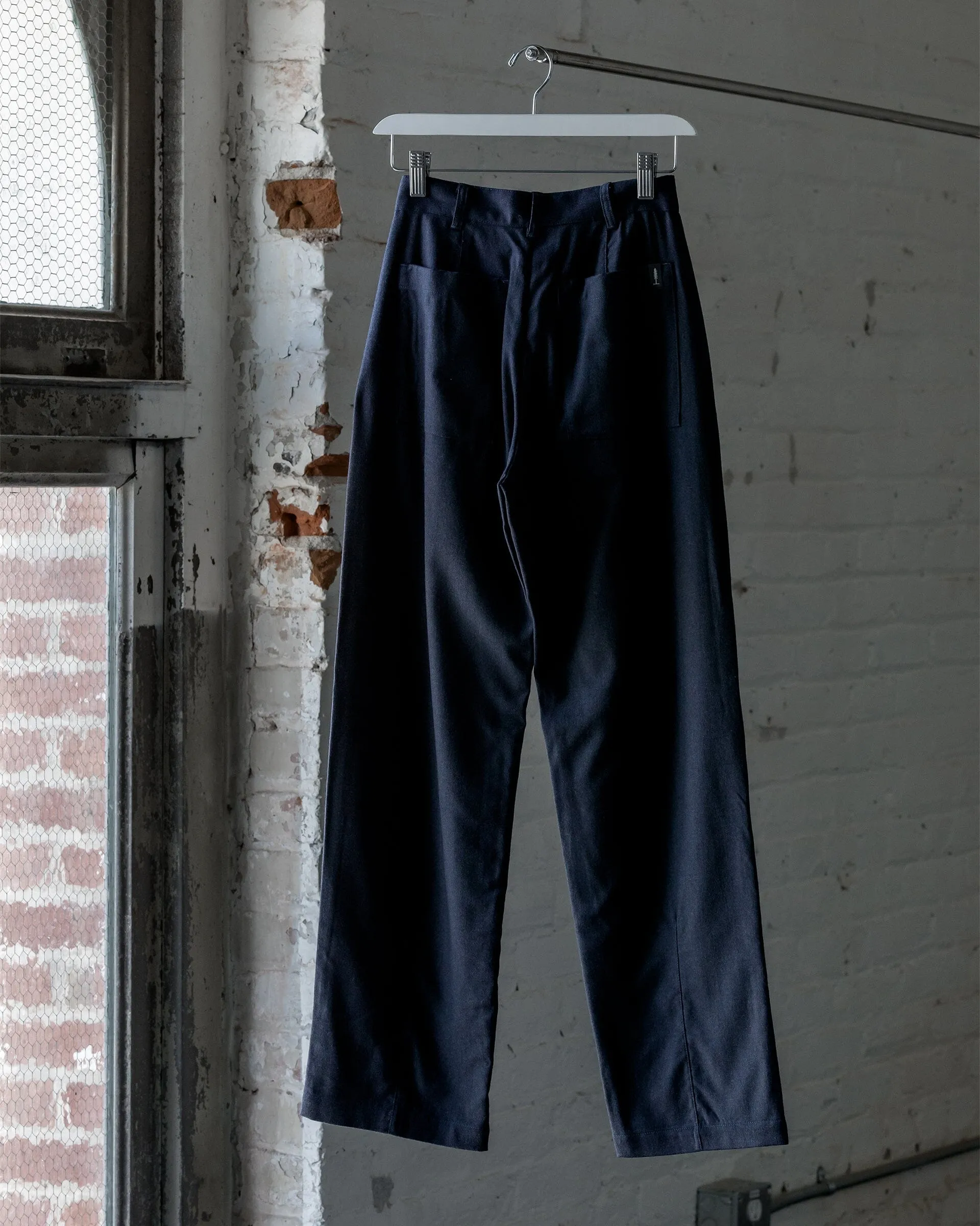 The Womens Light Wool Pant