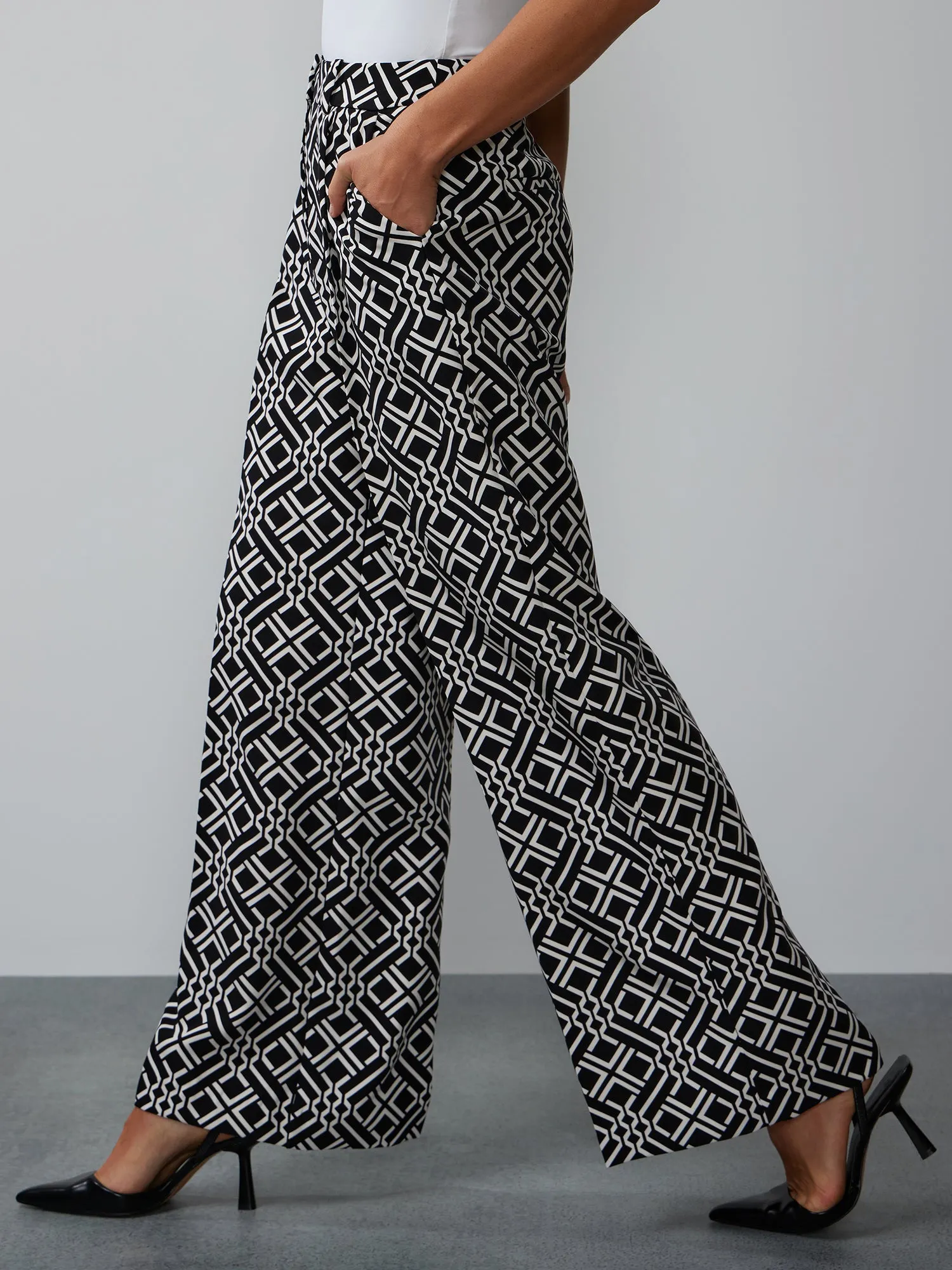 Wide Leg Pleated Pant